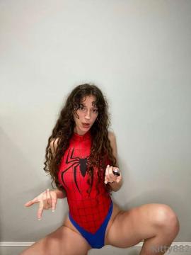 OnlyFans - Alicia / @kitty882 Scene 66 — photo 1 of 20