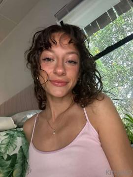 OnlyFans - Alicia / @kitty882 Scene 101 — photo 6 of 20