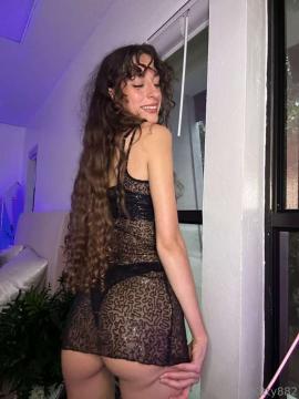 OnlyFans - Alicia / @kitty882 Scene 102 — photo 8 of 20