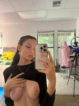 OnlyFans - Alicia / @kitty882 Scene 168 — photo 16 of 20