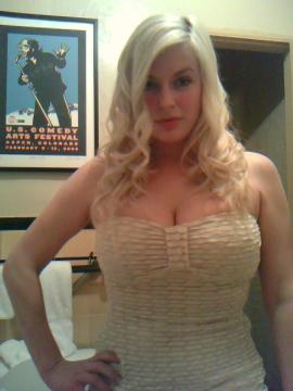 Danielle In Los Angeles And Phoenix — photo 8 of 15