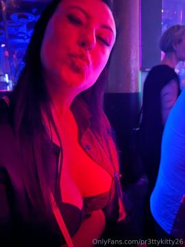 OnlyFans - PrettyKitty / @pr3ttykitty26 — photo 25 of 32