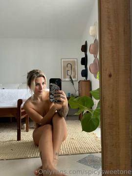 OnlyFans - Spicysweetone / @Spicysweetone Scene 5 — photo 9 of 20