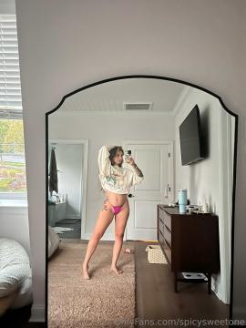 OnlyFans - Spicysweetone / @Spicysweetone Scene 7 — photo 16 of 20