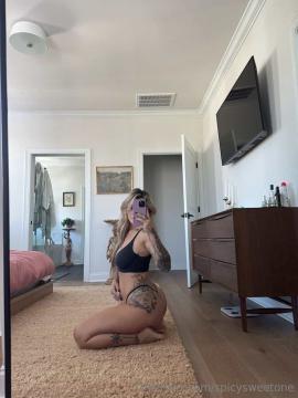 OnlyFans - Spicysweetone / @Spicysweetone Scene 15 — photo 3 of 20