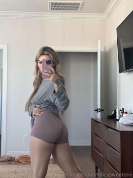 OnlyFans - Spicysweetone / @Spicysweetone Scene 30 — photo 9 of 20