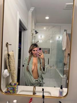 OnlyFans - Spicysweetone / @Spicysweetone Scene 32 — photo 4 of 20