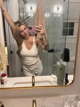 OnlyFans - Spicysweetone / @Spicysweetone Scene 32 — photo 7 of 20
