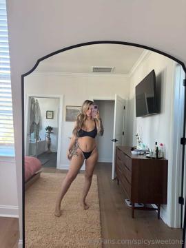 OnlyFans - Spicysweetone / @Spicysweetone Scene 32 — photo 17 of 20