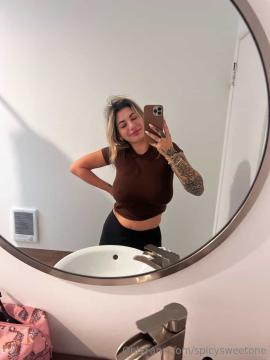 OnlyFans - Spicysweetone / @Spicysweetone Scene 35 — photo 18 of 20