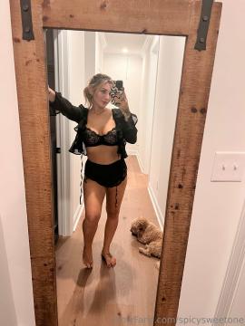 OnlyFans - Spicysweetone / @Spicysweetone Scene 39 — photo 3 of 20