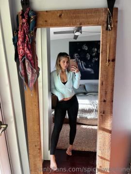 OnlyFans - Spicysweetone / @Spicysweetone Scene 58 — photo 16 of 20