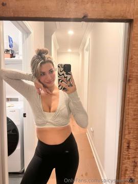 OnlyFans - Spicysweetone / @Spicysweetone Scene 64 — photo 13 of 20