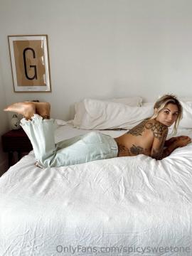 OnlyFans - Spicysweetone / @Spicysweetone Scene 69 — photo 16 of 20