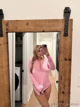 OnlyFans - Spicysweetone / @Spicysweetone Scene 71 — photo 18 of 20