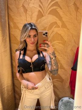 OnlyFans - Spicysweetone / @Spicysweetone Scene 73 — photo 18 of 20