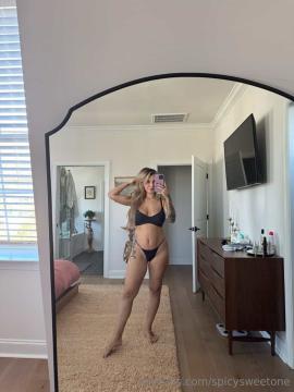 OnlyFans - Spicysweetone / @Spicysweetone Scene 74 — photo 15 of 20