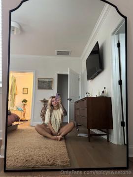 OnlyFans - Spicysweetone / @Spicysweetone Scene 77 — photo 9 of 20