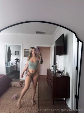OnlyFans - Spicysweetone / @Spicysweetone Scene 83 — photo 6 of 20