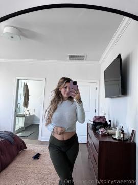 OnlyFans - Spicysweetone / @Spicysweetone Scene 91 — photo 11 of 20