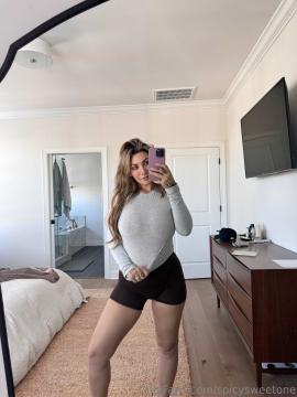 OnlyFans - Spicysweetone / @Spicysweetone Scene 97 — photo 2 of 20