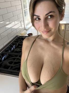 OnlyFans - Spicysweetone / @Spicysweetone Scene 131 — photo 16 of 20