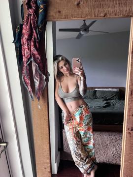 OnlyFans - Spicysweetone / @Spicysweetone Scene 141 — photo 1 of 20