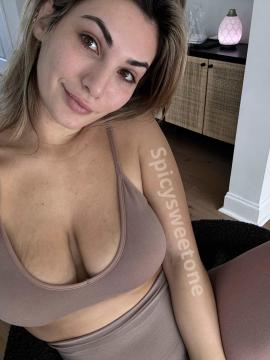 OnlyFans - Spicysweetone / @Spicysweetone Scene 151 — photo 3 of 20