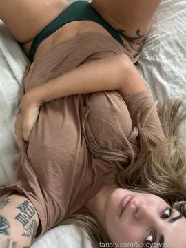 OnlyFans - Spicysweetone / @Spicysweetone Scene 213 — photo 9 of 20