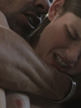 Early in the morning Lara lets her man feast on her creamy pussy and then repays the favor by sucking off his hard cock — photo 10 of 16