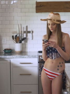 Bombshell Kyler Quinn celebrates the Fourth in an itty bitty bikini and giving her boyfriend a bald pussy stiffie ride — photo 1 of 16
