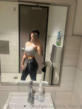 OnlyFans - Mia mae / @mia_mae19 Scene 40 — photo 7 of 20