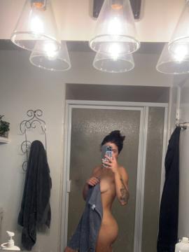 OnlyFans - Mia mae / @mia_mae19 Scene 77 — photo 16 of 20