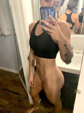 OnlyFans - Mia mae / @mia_mae19 Scene 98 — photo 4 of 20