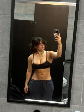 OnlyFans - raelee rudolph / @raeleerudolph22 Scene 12 — photo 2 of 20