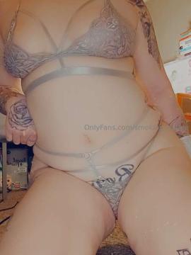 OnlyFans - Smoking_babee / @smoking_babee Scene 113 — photo 8 of 20