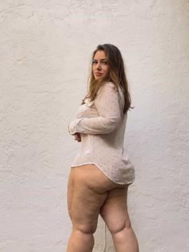 OnlyFans - Ana Pessack / @thebumbumqueen Scene 13