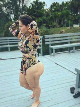 OnlyFans - Ana Pessack / @thebumbumqueen Scene 32 — photo 9 of 20