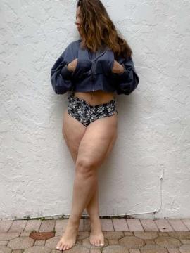 OnlyFans - Ana Pessack / @thebumbumqueen Scene 45 — photo 11 of 20