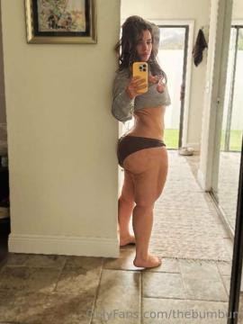 OnlyFans - Ana Pessack / @thebumbumqueen Scene 69 — photo 18 of 20