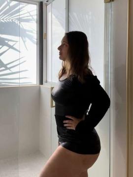 OnlyFans - Ana Pessack / @thebumbumqueen Scene 72 — photo 3 of 20