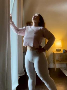 OnlyFans - Ana Pessack / @thebumbumqueen Scene 74 — photo 1 of 20