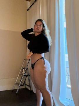 OnlyFans - Ana Pessack / @thebumbumqueen Scene 82