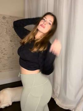 OnlyFans - Ana Pessack / @thebumbumqueen Scene 85 — photo 19 of 20