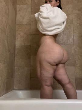 OnlyFans - Ana Pessack / @thebumbumqueen Scene 89 — photo 12 of 20