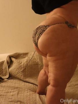 OnlyFans - Ana Pessack / @thebumbumqueen Scene 91 — photo 15 of 20