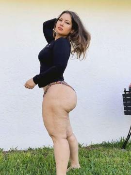 OnlyFans - Ana Pessack / @thebumbumqueen Scene 109