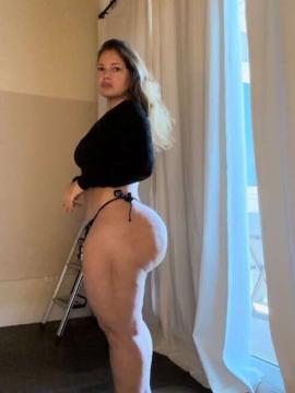 OnlyFans - Ana Pessack / @thebumbumqueen Scene 110 — photo 10 of 20