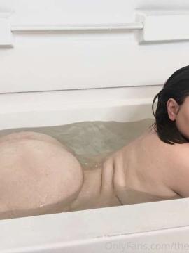 OnlyFans - Ana Pessack / @thebumbumqueen Scene 142 — photo 15 of 20