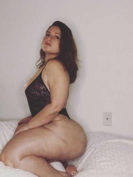 OnlyFans - Ana Pessack / @thebumbumqueen Scene 145 — photo 13 of 20